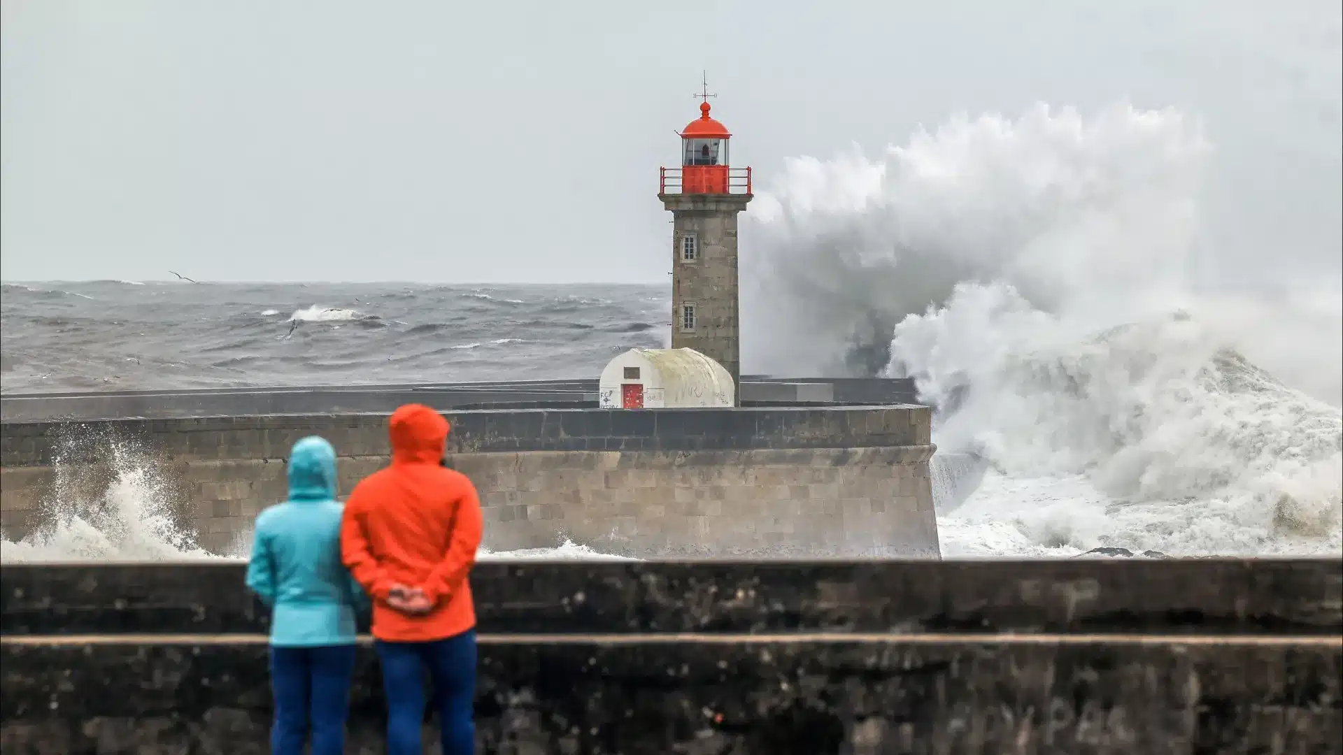 Adieu soleil, bonjour Thérèse : la dépression place tout le pays sous avertissements.