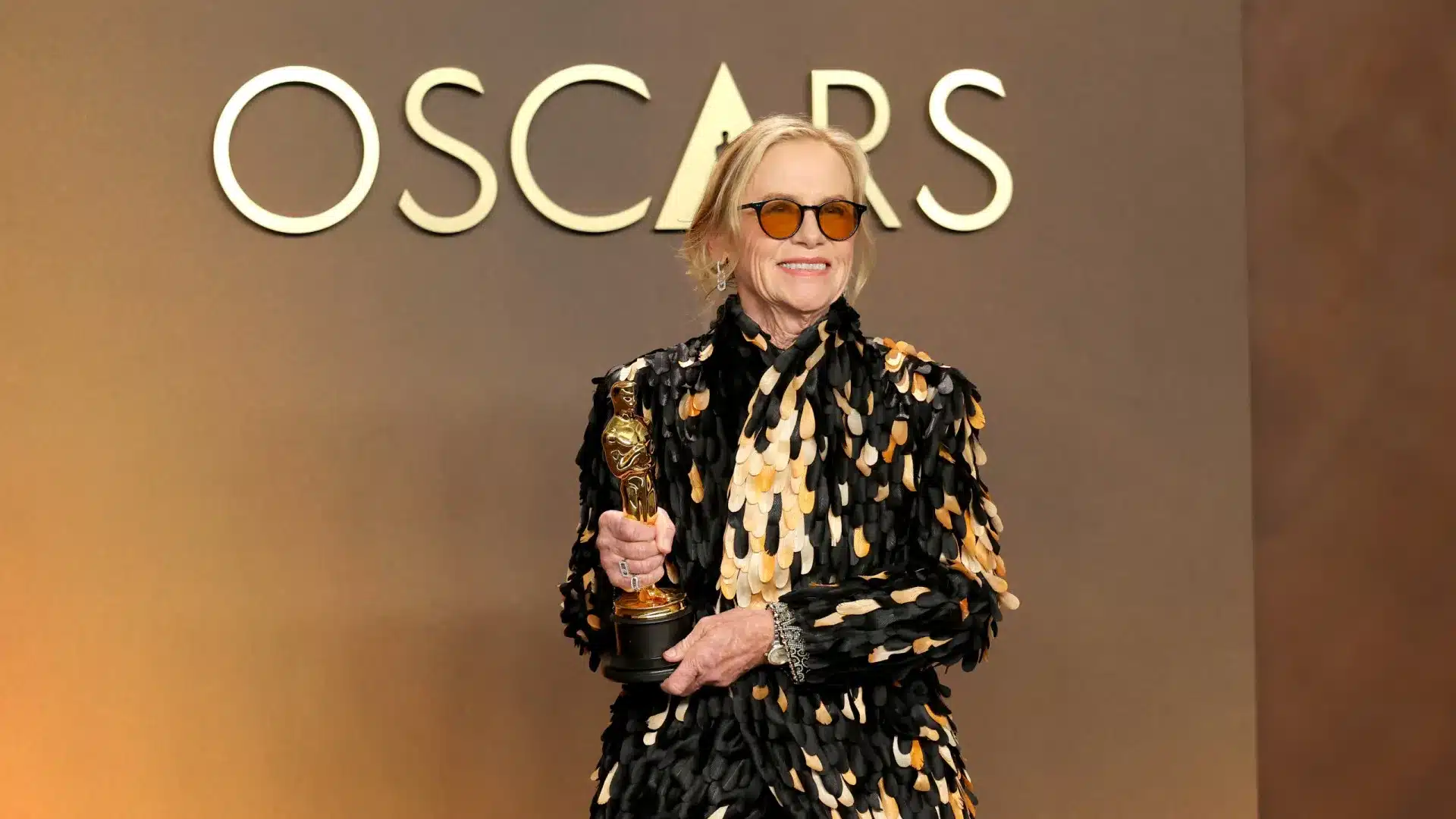 Amy Madigan remporte son premier Oscar à 75 ans pour le film "Weapons".
