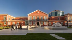 Armando Martins distingué par la Médaille du Mérite Culturel