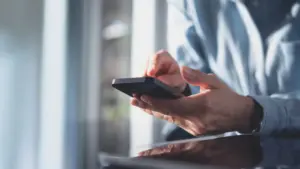 Attention ! Vous avez reçu un message du SNS réclamant une dette. C'est une arnaque.