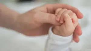 Bébé naît dans une ambulance des pompiers sur l'A6 en direction d'Évora