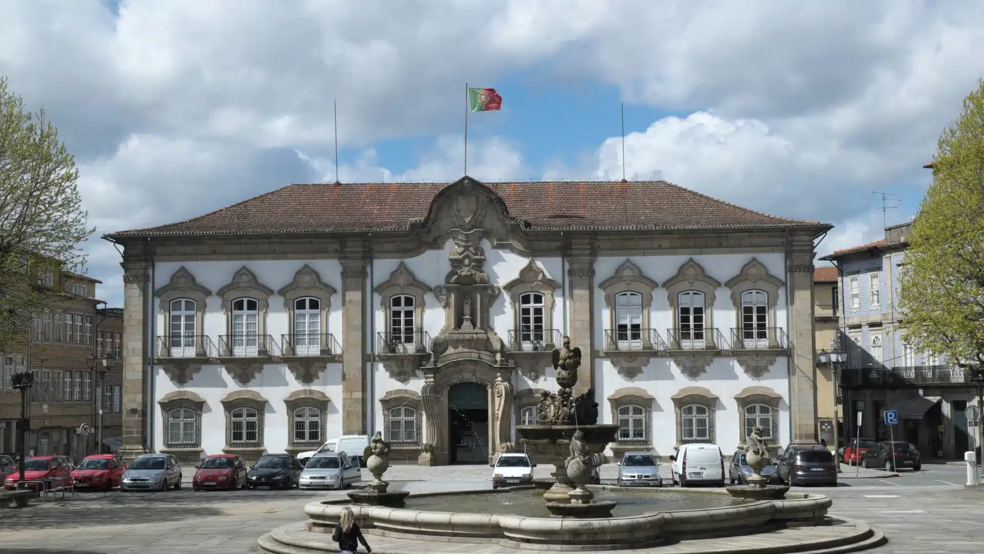 Braga laisse prescrire l'affaire de harcèlement. Travailleur et opposition critiquent.