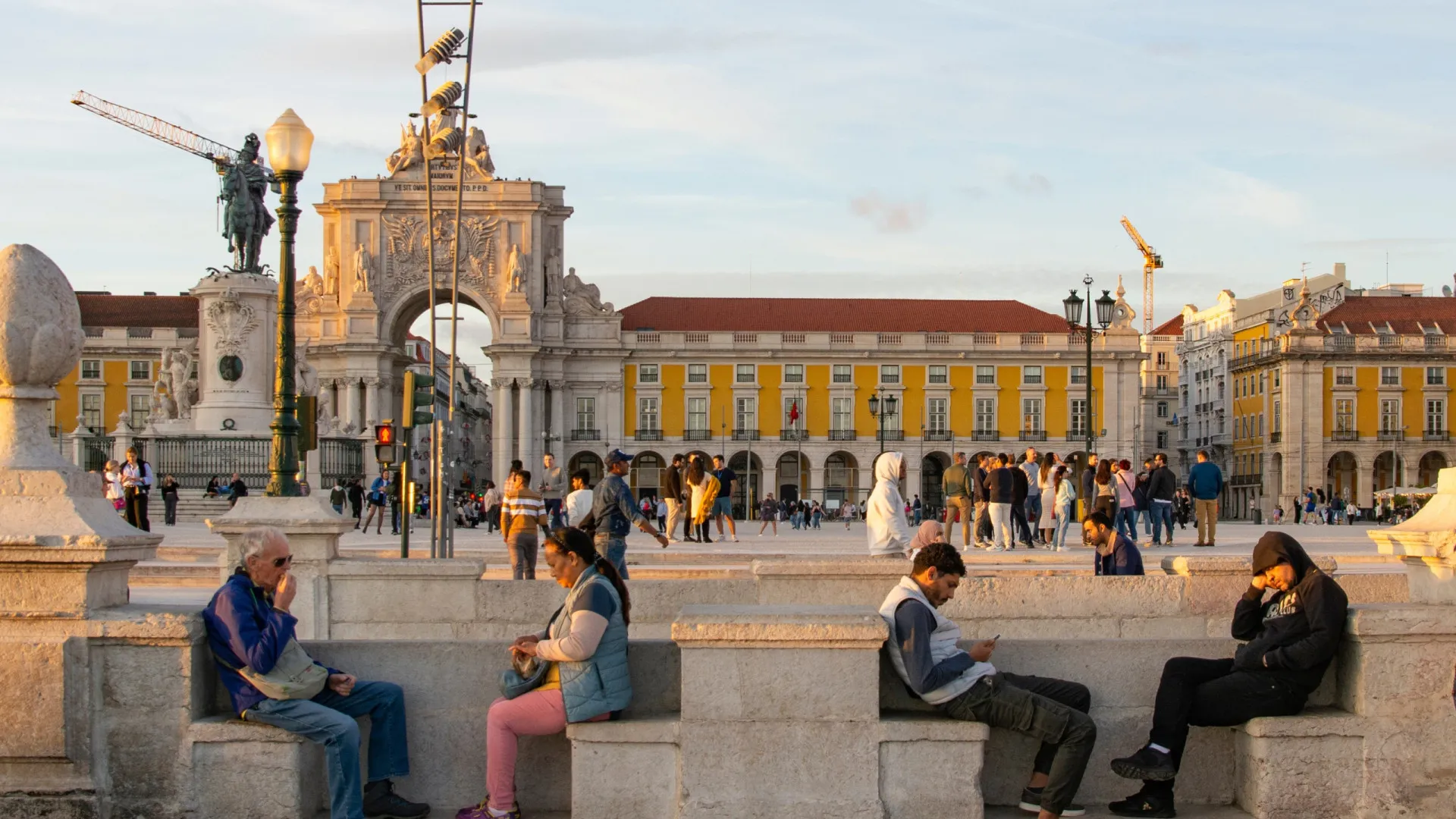 «Chaque fois que le monde tremble, nous payons la facture» : L'impact ici de la guerre