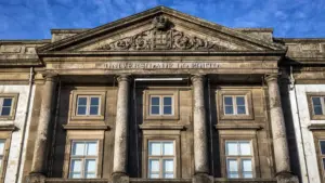 Cinq candidats admis à l'élection du recteur de l'Université de Porto