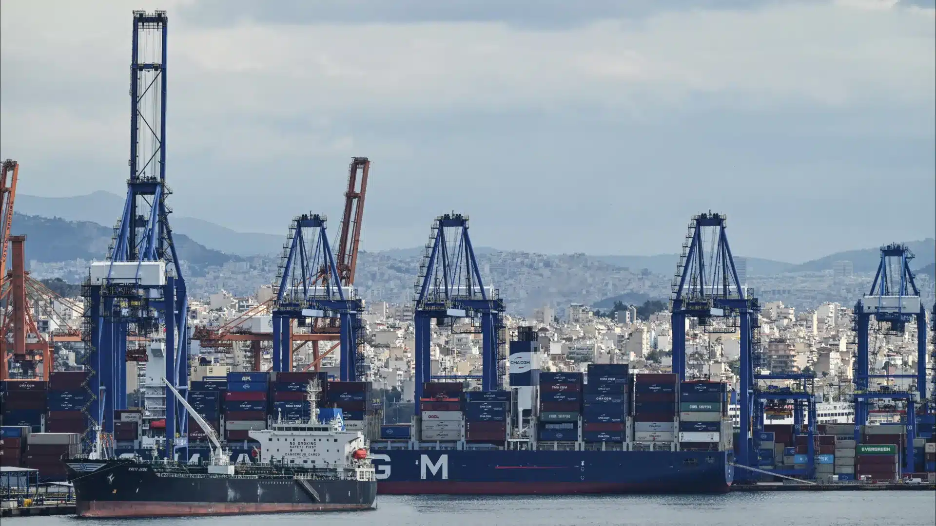 Cosco prévoit "quelque impact" de la guerre sur le terminal d'Abu Dhabi