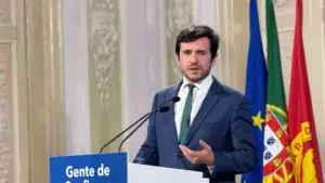 Costa Matos avertit que le PS est candidat à gouverner et non à être partenaire du Gouvernement.