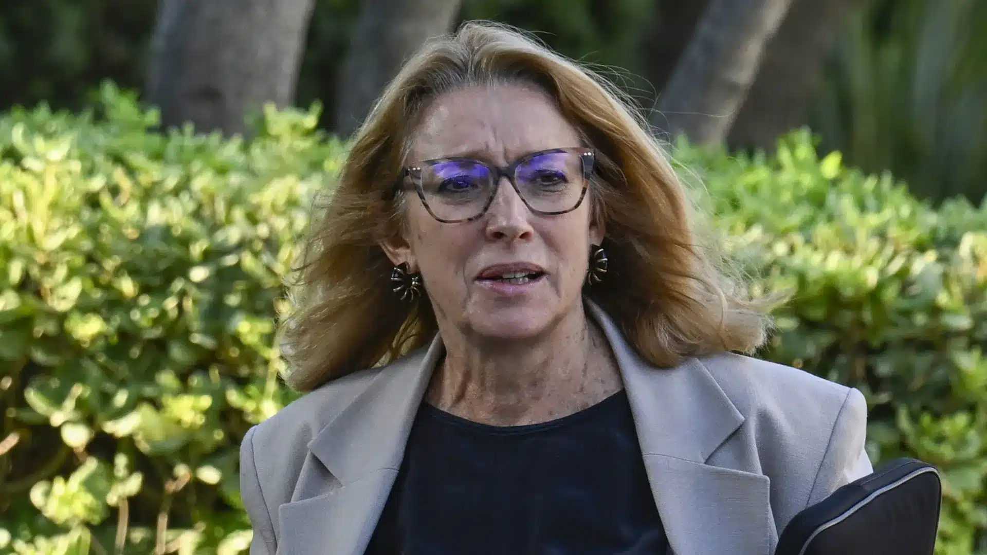 D'accord? Ministre "proche" et patrons "2 semaines". UGT a "pierre à partir"