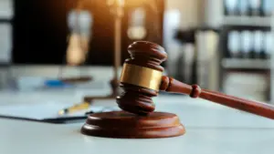 D'anciennes employées de garderie accusées de mauvais traitements commencent à être jugées.