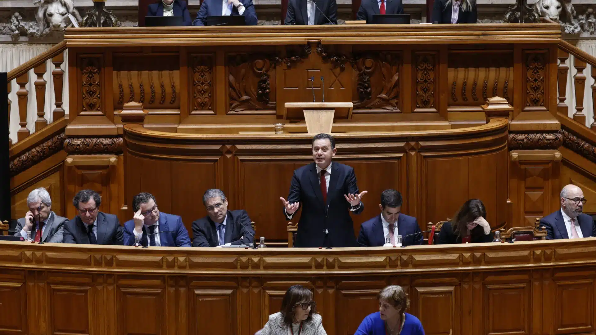 Droit du travail ? Le gouvernement "fera vraiment tout" pour un accord dans la concertation sociale.