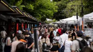 Éditeurs indépendants accusent APEL d'exclusion de la Foire du Livre.