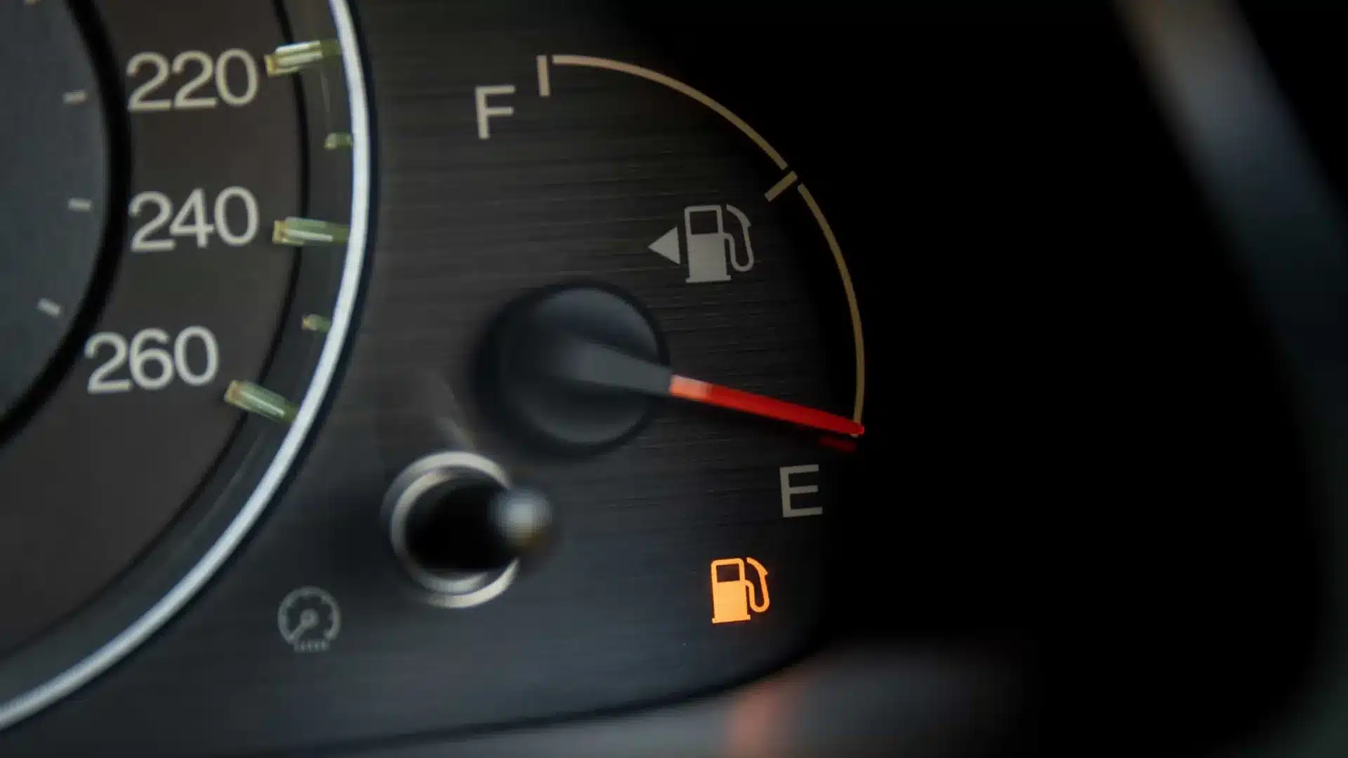 Évitez le vol de carburant de votre voiture. Découvrez les recommandations de la GNR.