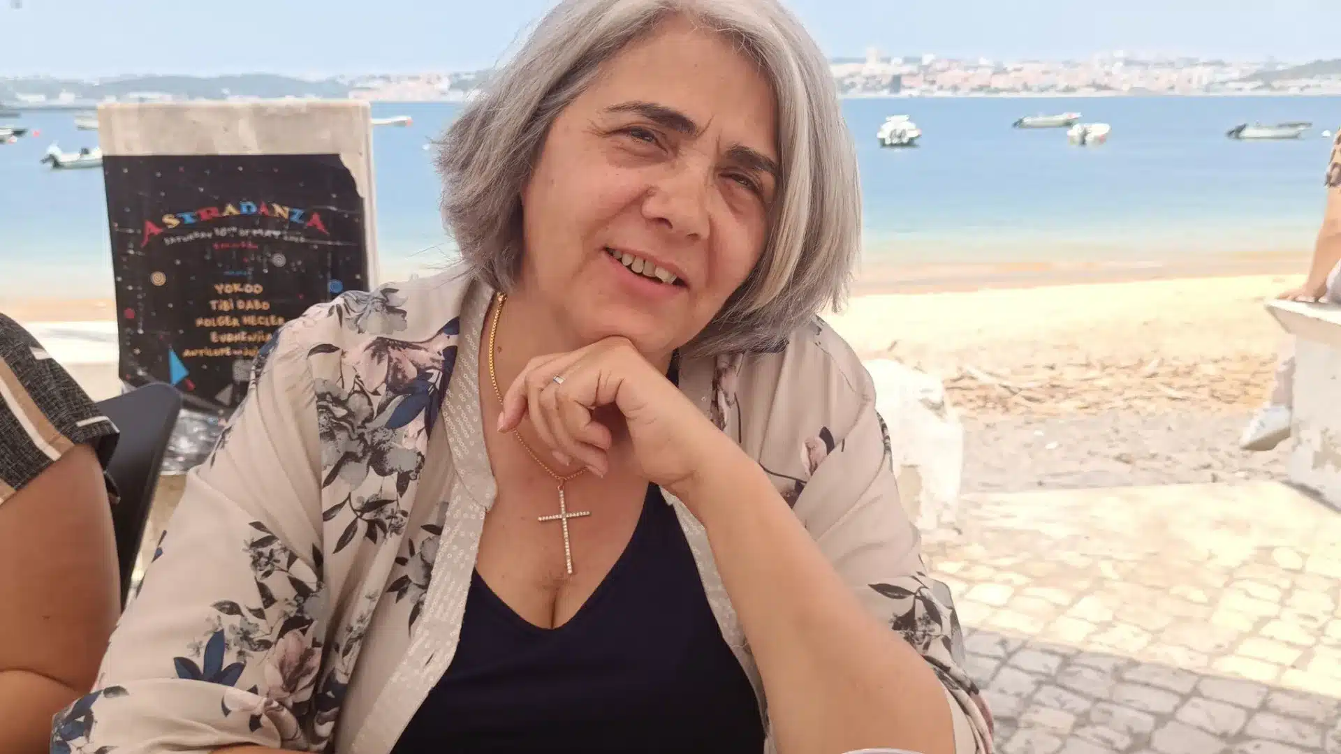 « Fascista ». Mª Helena Costa (encore une fois) accusée de maltraitance par son fils.