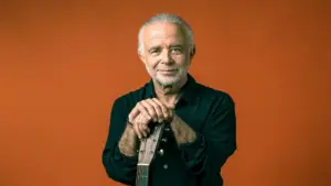 Fernando Ubiergo fait ses débuts au Portugal avec des concerts à Bragança et Lisbonne.