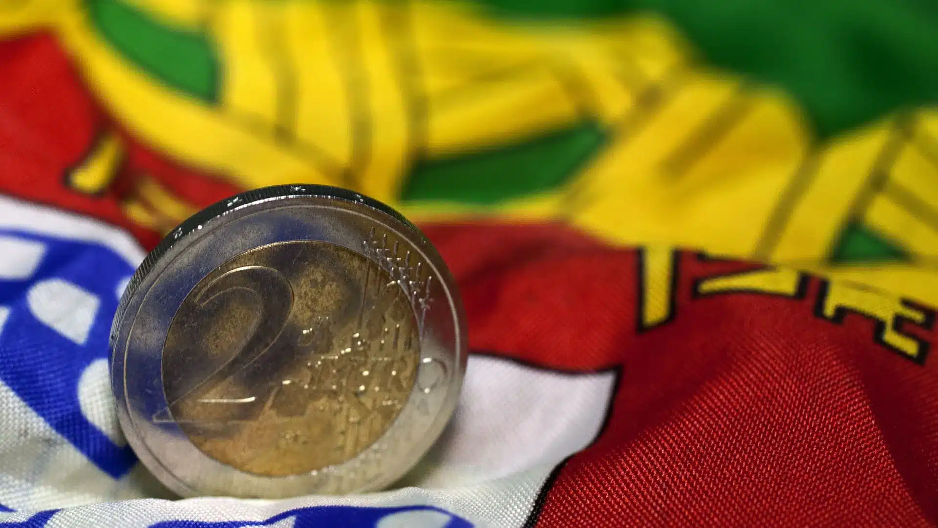 Fitch maintient la note du Portugal et améliore la perspective à "positive".