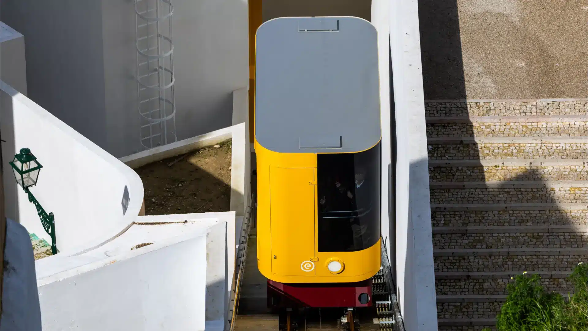 Funiculaire da Graça, à Lisbonne, rouvre en avril après achèvement de l'inspection.