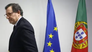 Gouvernement "déterminé à combattre le centralisme" sans régionalisation.