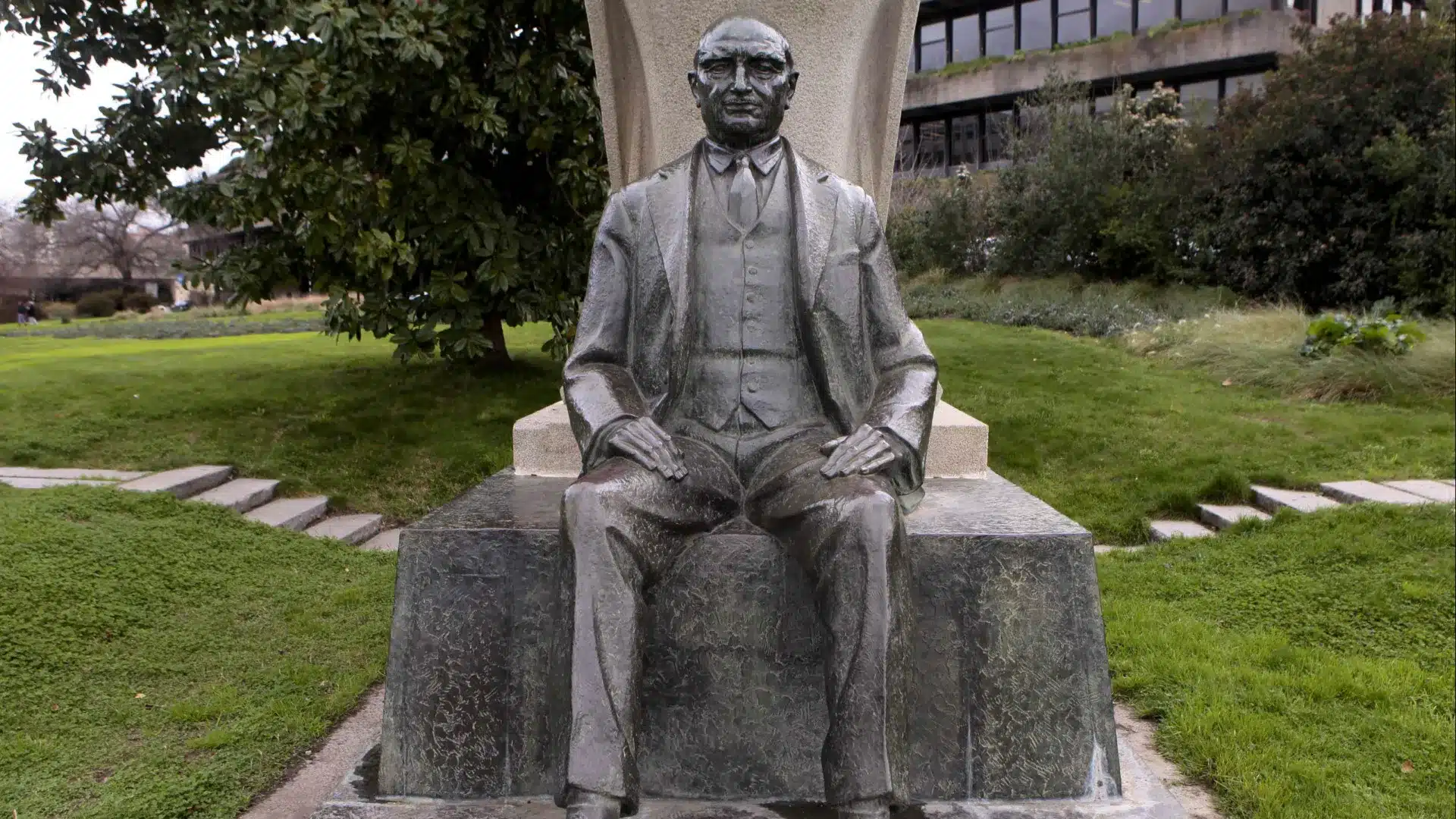 Gulbenkian lance un concours pour des projets d'intégration des immigrants