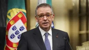 "Honneur à la science". Le "Seguro" loue le Portugais choisi pour le Comité Nobel.