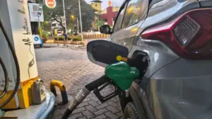 Il est confirmé, les carburants repartent à la hausse lundi. Voyez combien.