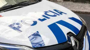 Il faisait semblant d'être un employé de la TVDE pour voler des personnes alcoolisées. Il a réussi à obtenir 9 000 €.