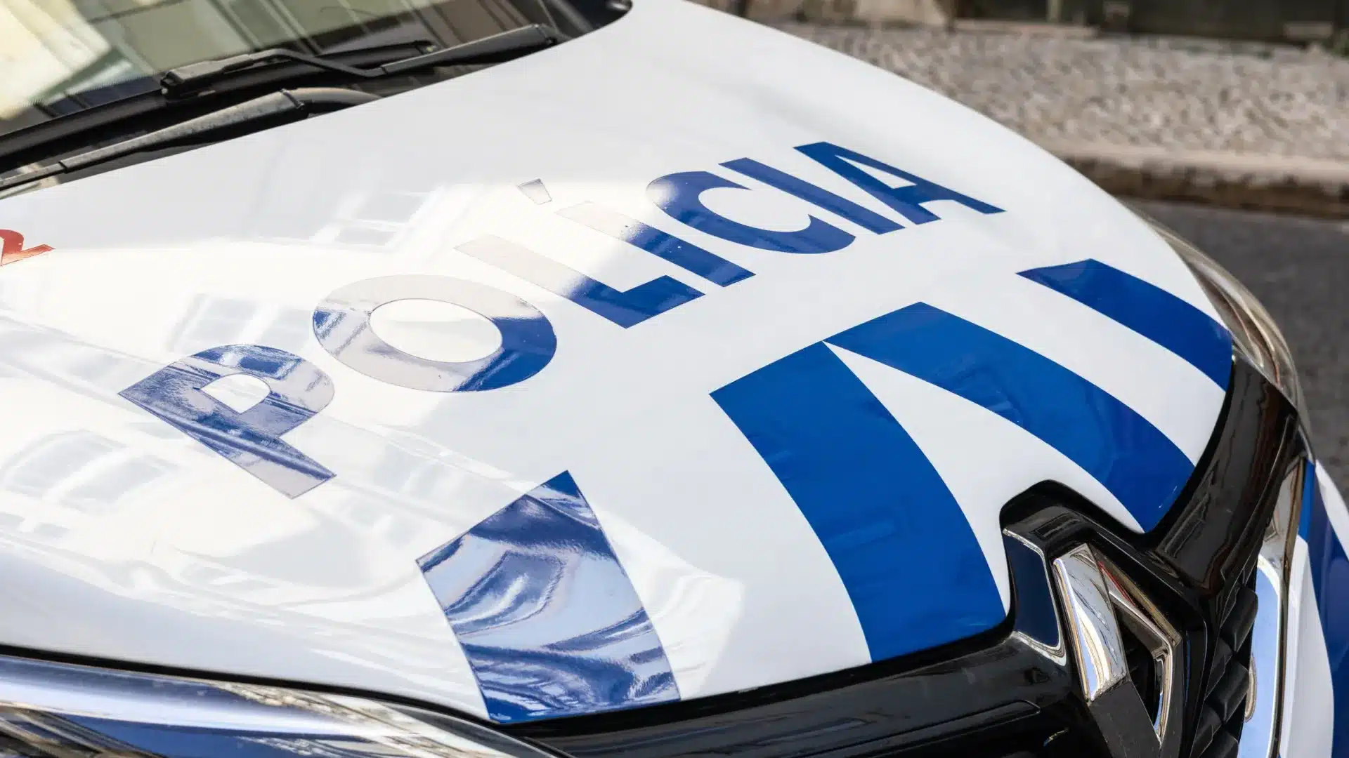 Il faisait semblant d'être un employé de la TVDE pour voler des personnes alcoolisées. Il a réussi à obtenir 9 000 €.