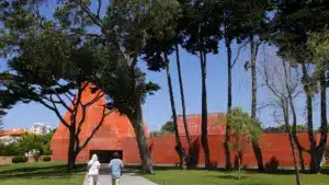 La Casa das Histórias expose un processus de restauration inédit de Paula Rego.