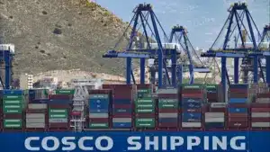 La compagnie maritime chinoise Cosco reprend les envois vers le Moyen-Orient.