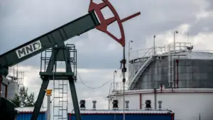 La cotation du Brent pour livraison en mai augmente de 3,20 % à 103,42 dollars.