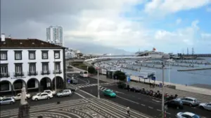 La dépression polaire Thérèse provoque 50 incidents aux Açores.