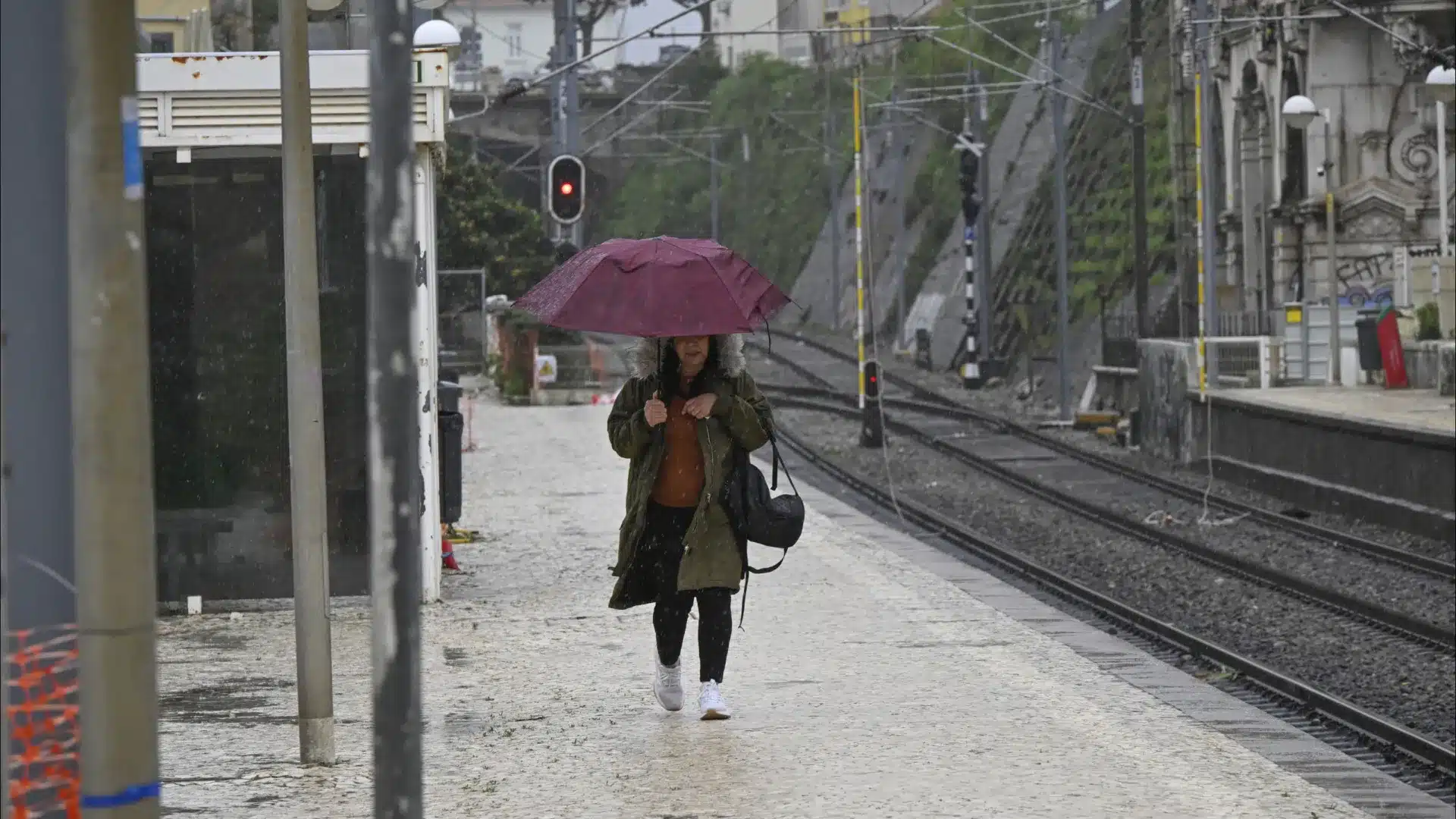 La dépression Therese apporte plus de pluie : Beja, Faro, Lisbonne et Setúbal sous avertissement
