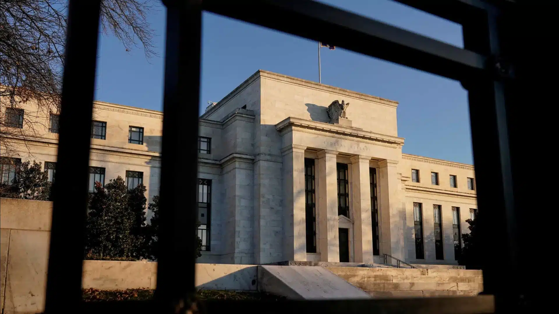 La Fed devrait maintenir les taux d'intérêt stables lors de la première réunion après le conflit avec l'Iran.