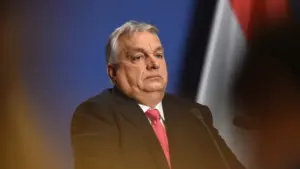 La Hongrie devient le 2e pays de l'UE à fixer un plafond sur les prix des carburants.