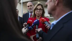 La ministre de la Santé admet revoir le cahier des charges.