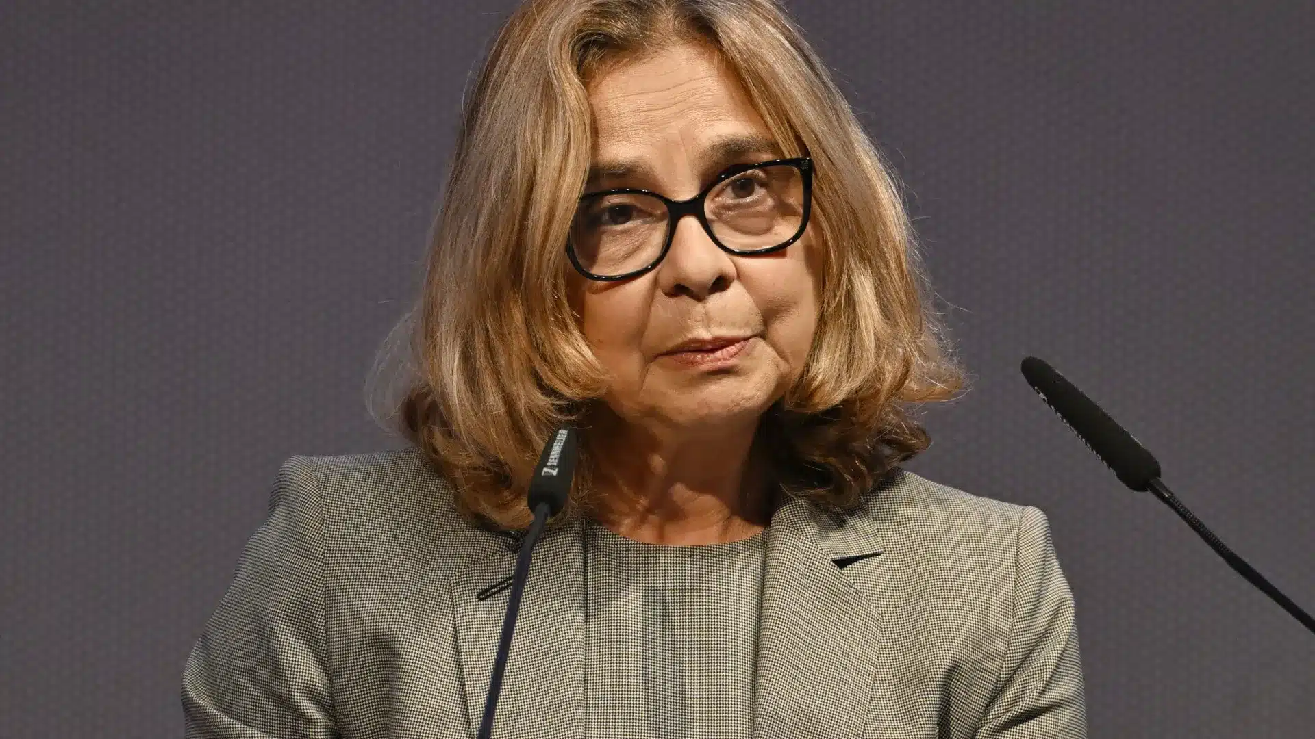 La ministre de la Santé demande aux mères étrangères de se rendre dans les services de santé.