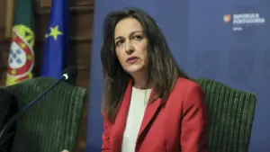 La ministre écarte la construction d'un nouveau Palais de justice à Leiria.