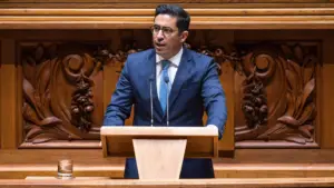 La PJ effectue des perquisitions à Albufeira. La personne visée serait le président de la Chambre.