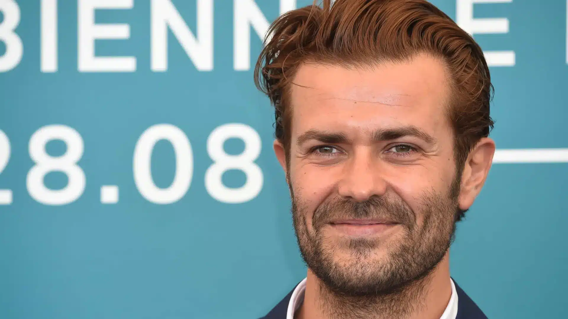 L'acteur Albano Jerónimo revisite la pièce "Veneno" dans une version "brute".