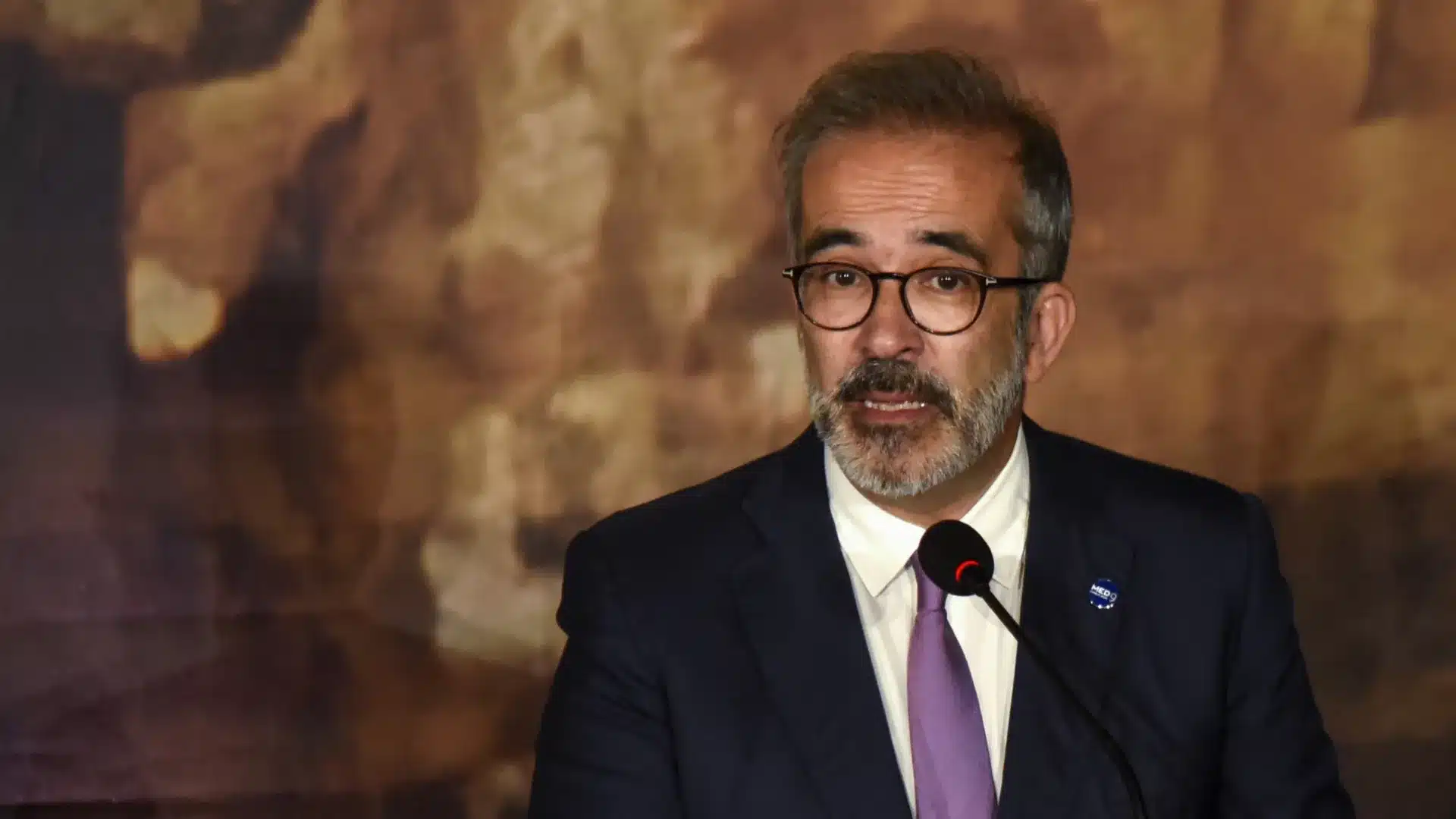 L'aéroport de Dubaï effectue quelques vols et le Portugal voit une "reprise de la normalité".