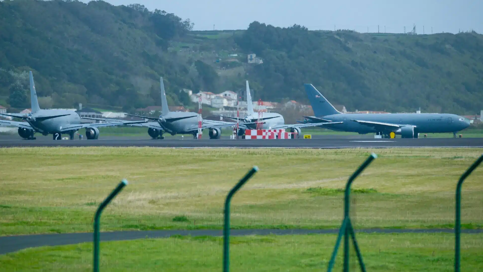 Lajes : Açores critiquent les contreparties mais évitent de revoir l'accord