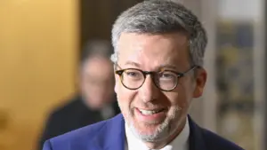 Laplaine Guimarães ? Moedas accuse Leitão de "méconnaissance préoccupante"