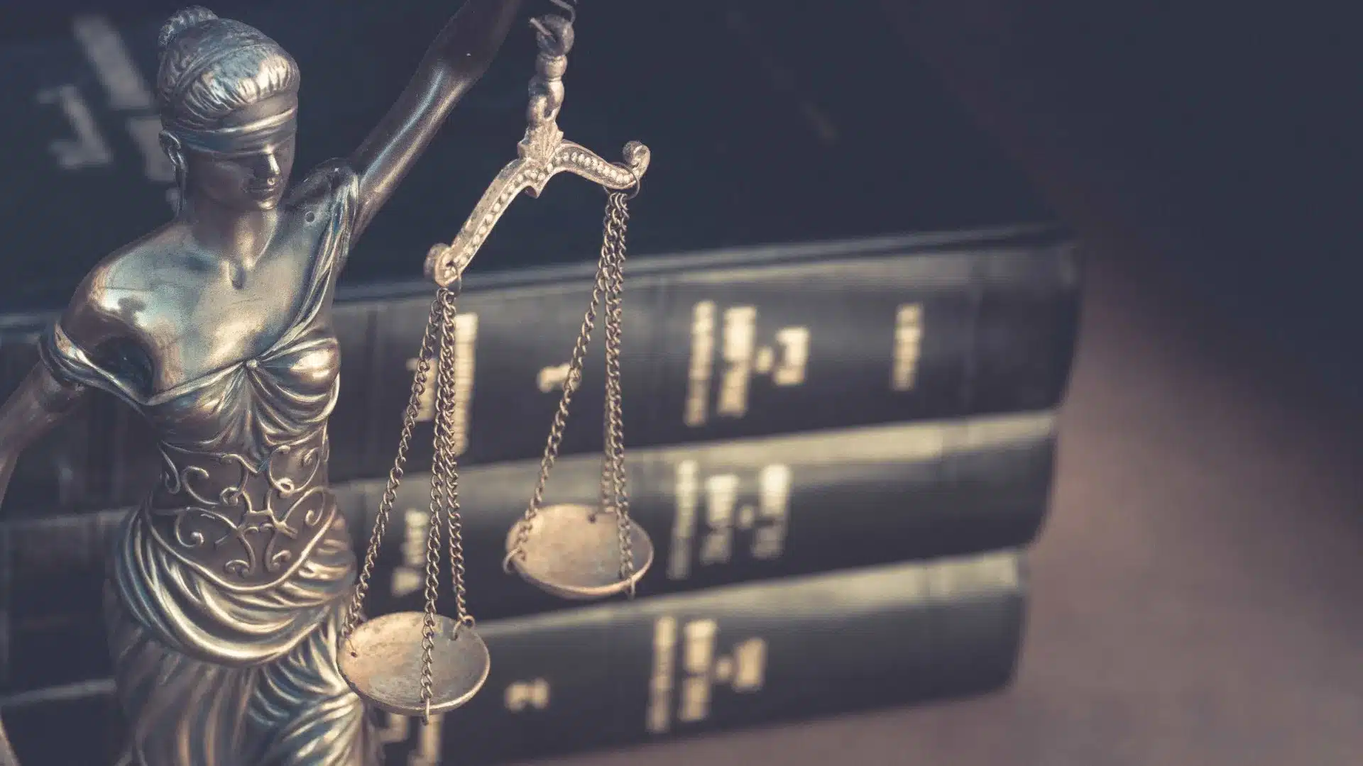 Le Conseil Général de l'Ordre nomme des avocats d'office dans des affaires complexes.