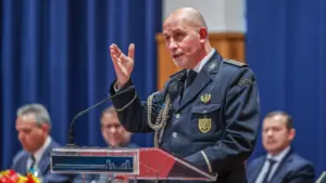 Le directeur de la PSP déclare que la formation des policiers portera "attention" au racisme.