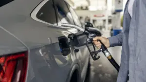 Le gouvernement approuve des réductions pour le gazole et l'essence. Découvrez combien.