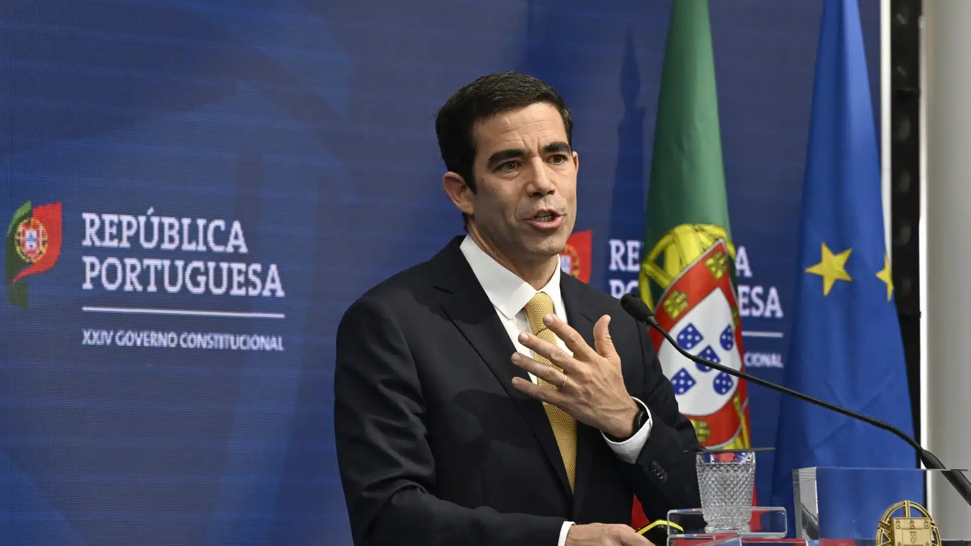 Le gouvernement approuve une loi pour "accélérer l'expulsion" des étrangers en situation irrégulière.