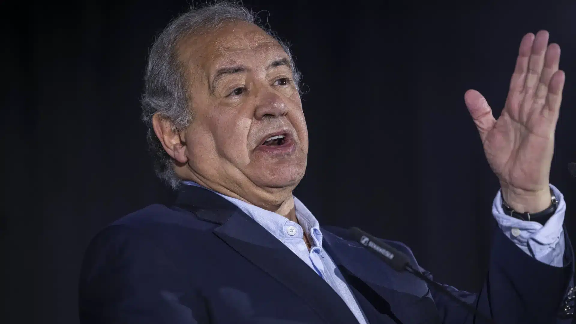 Le gouvernement doit déjà définir un "paquet spécifique pour les industries".