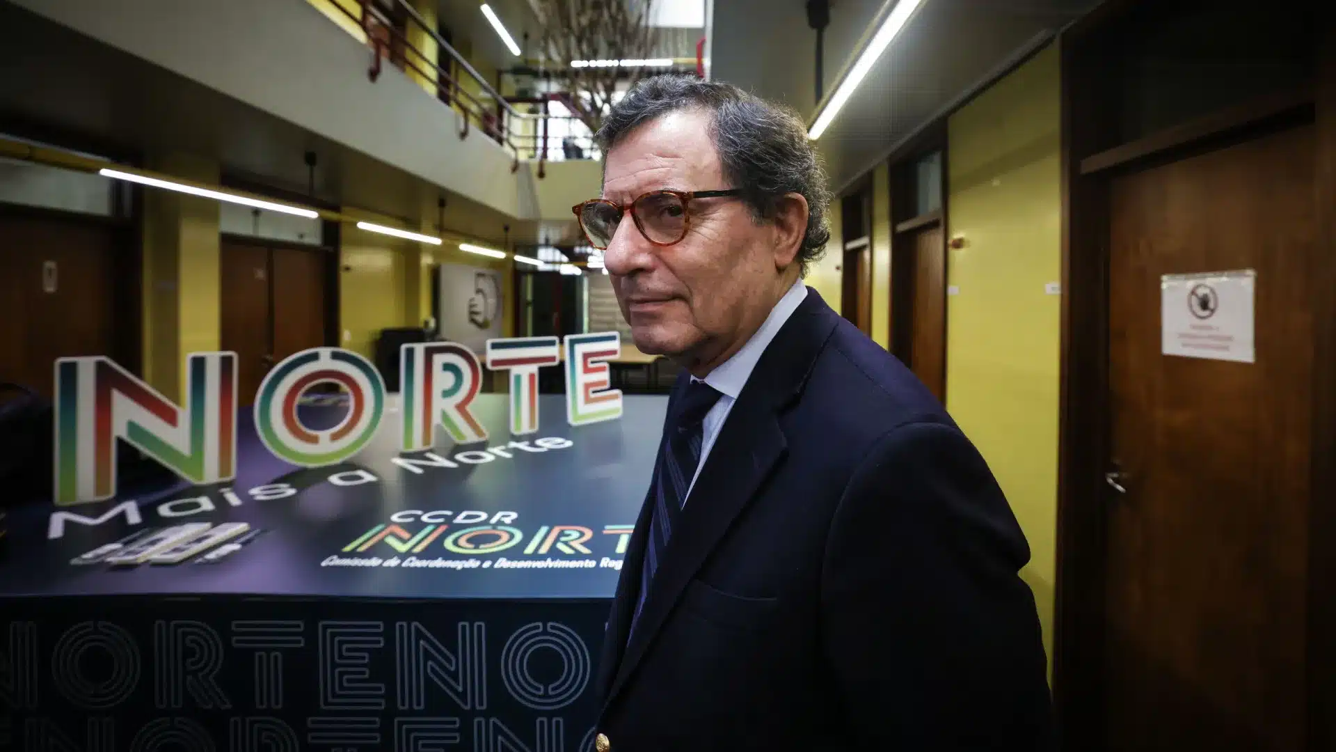 Le gouvernement "observe attentivement" l'évolution des prix.