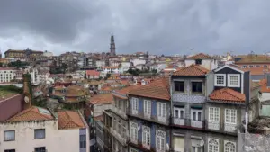 Le Metrobus de Porto enregistre une moyenne de six mille voyages par jour.