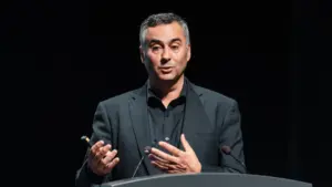 Le ministre appelle les citoyens à se préparer à "faire face à l'adversité"