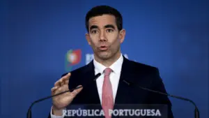 Le ministre Leitão Amaro ne veut pas modifier la structure réglementaire des médias.