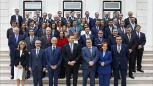 Le Monténégro rejette l'idée que le pays ne puisse être gouverné que par des majorités absolues.